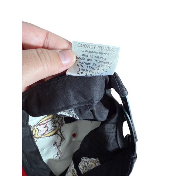 Vintage 90s Tasmanian Devil black and red baseball cap - Picture 6 of 8